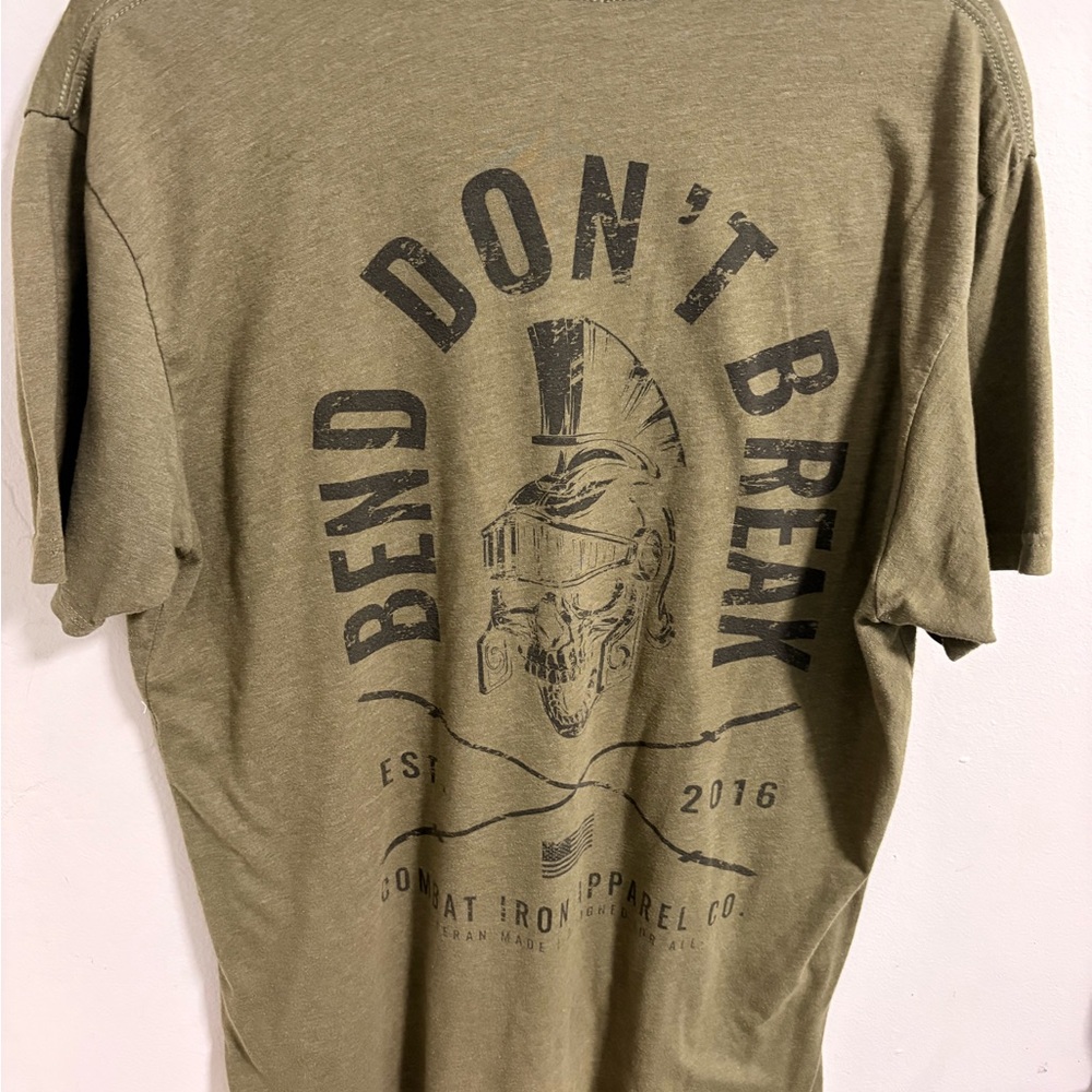Grunt Style and Combat Iron Apparel T-shirt lot of 2 Patriotic Marine Military - Picture 3 of 7